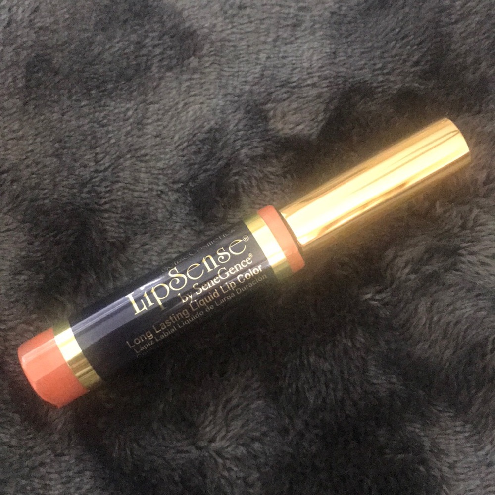 Luv it Lipsense